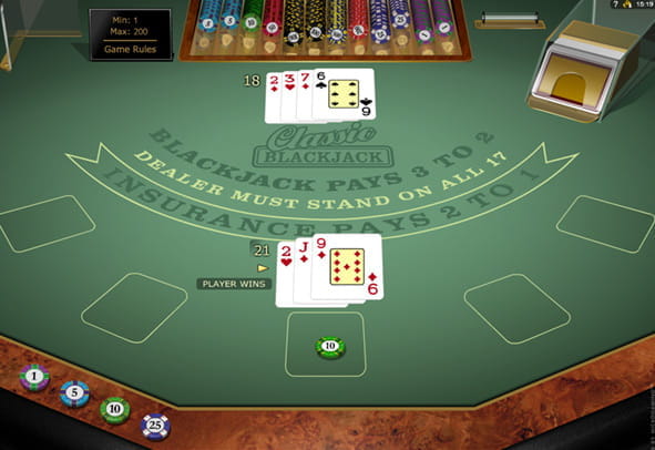 Et blackjackbord hvor spilleren lige har lagt sin indsats på bordet på en enkelt hånd, og spilleren venter nu på, at dealeren trækker kort.