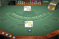 Et blackjackbord hvor spilleren lige har vundet over dealeren med værdien 21 imod dealerens 16.
