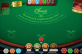 Indsatsen er lagt i Blackjack Classic. Kortene skal til at deles ud.