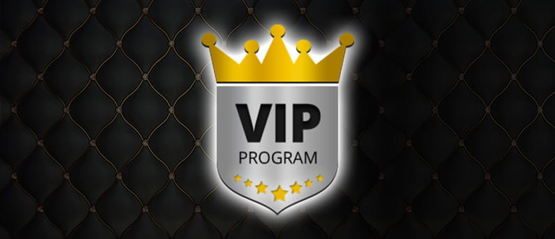 Et emblem med en krone på. Emblemet indeholder teksten: VIP-program.