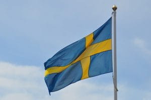 Et svensk flag på flagstang.